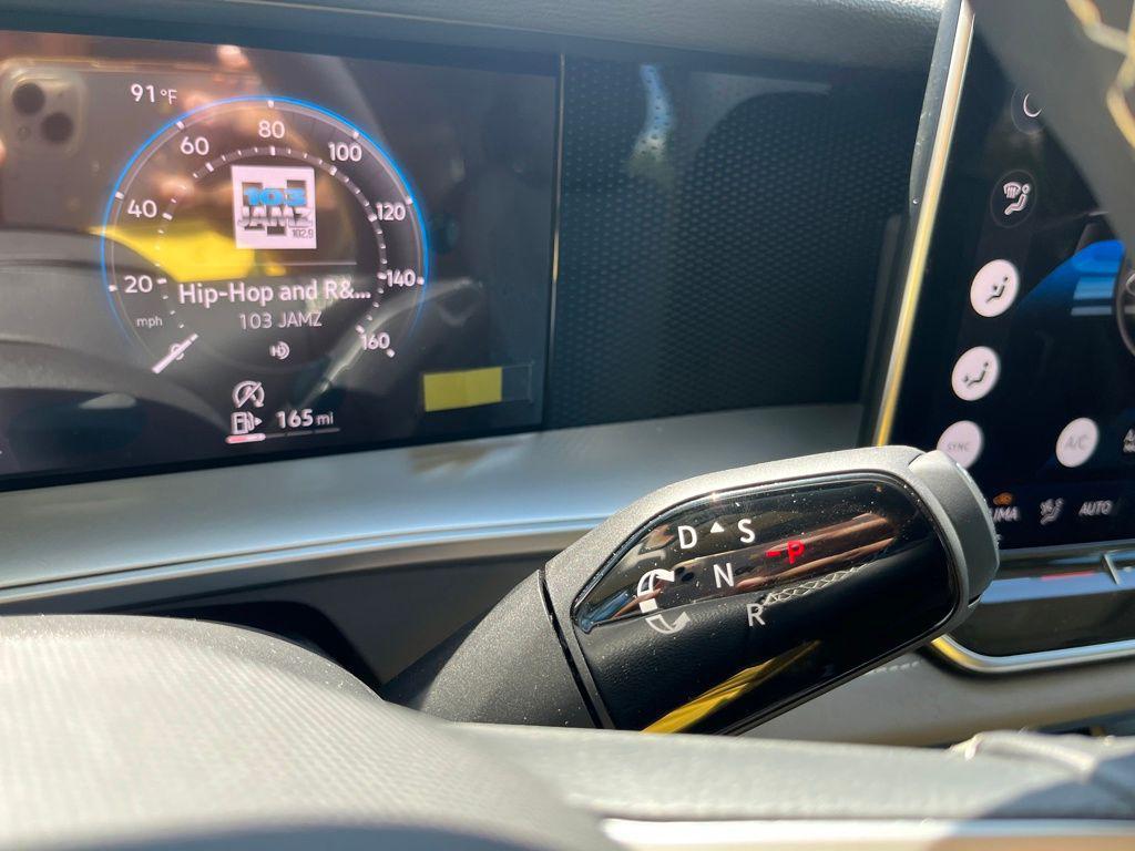 new 2025 Volkswagen Tiguan car, priced at $29,330