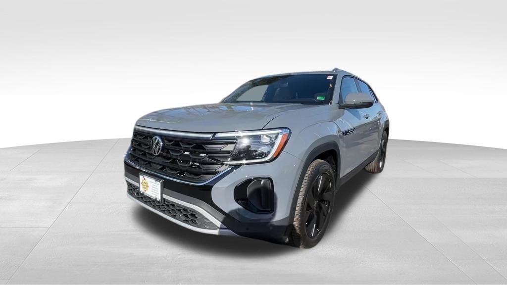 new 2026 Volkswagen Atlas Cross Sport car, priced at $44,538