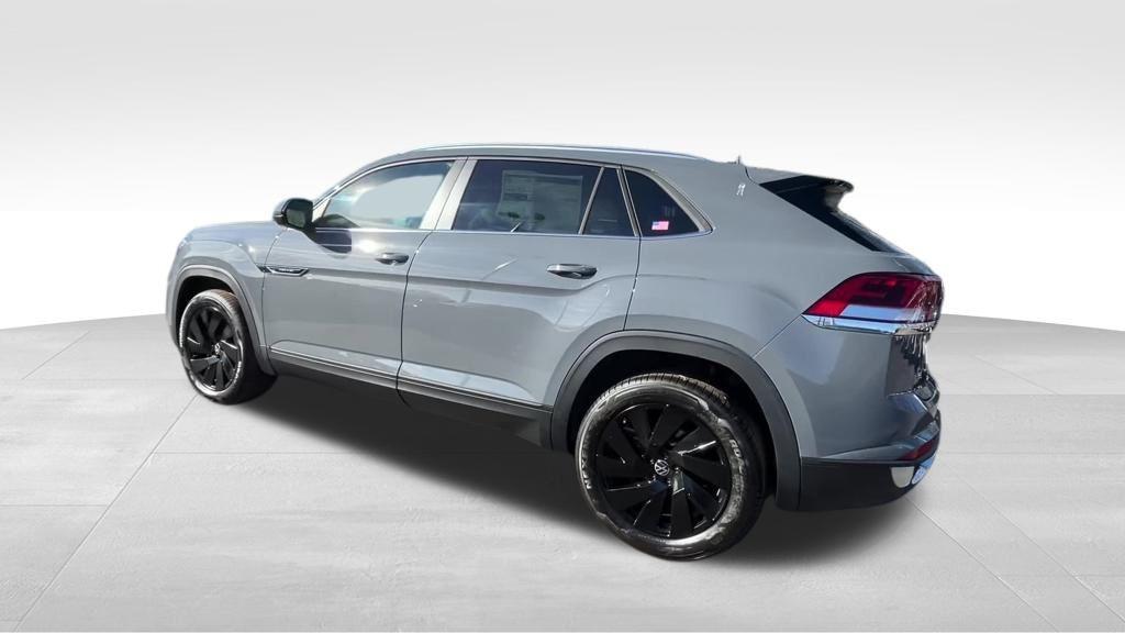 new 2026 Volkswagen Atlas Cross Sport car, priced at $44,538