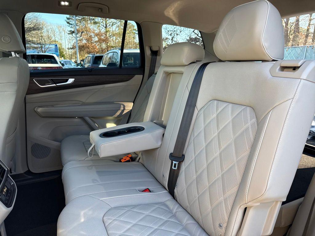 new 2026 Volkswagen Atlas car, priced at $52,089