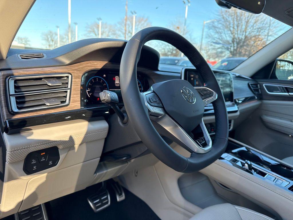 new 2026 Volkswagen Atlas car, priced at $52,089