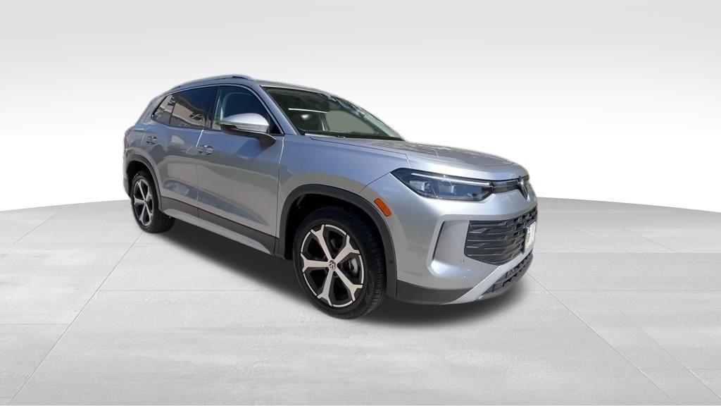 new 2025 Volkswagen Tiguan car, priced at $29,330