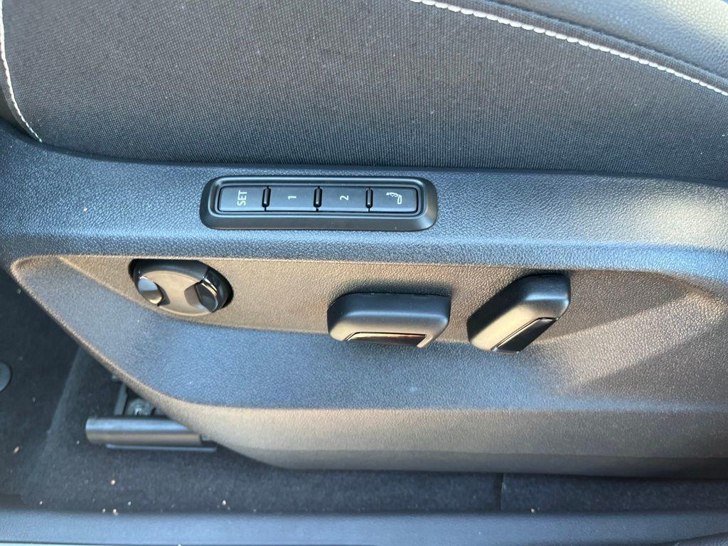 new 2026 Volkswagen Atlas Cross Sport car, priced at $51,519