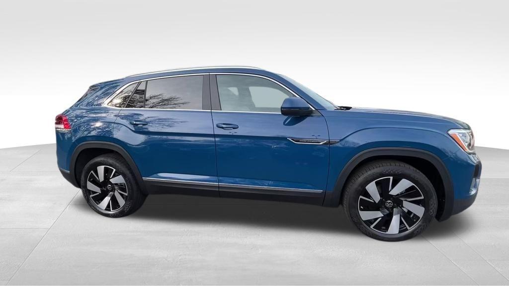 new 2026 Volkswagen Atlas Cross Sport car, priced at $46,675
