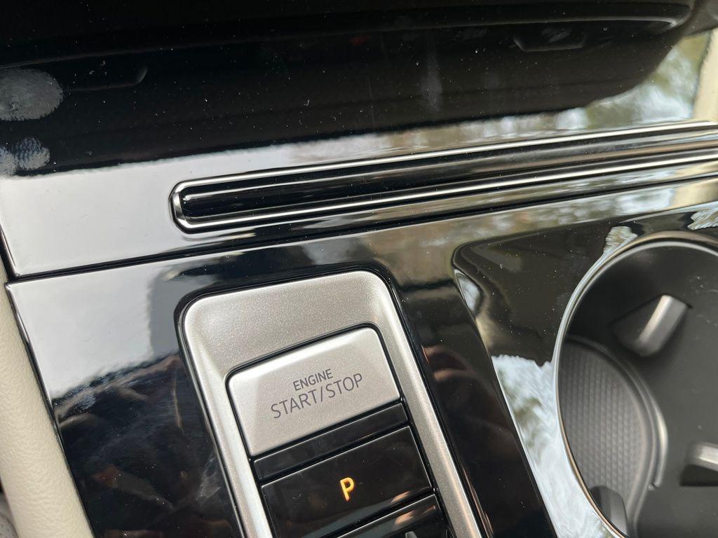 new 2026 Volkswagen Atlas car, priced at $44,035