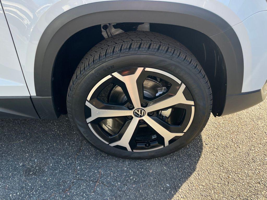 new 2026 Volkswagen Taos car, priced at $36,296