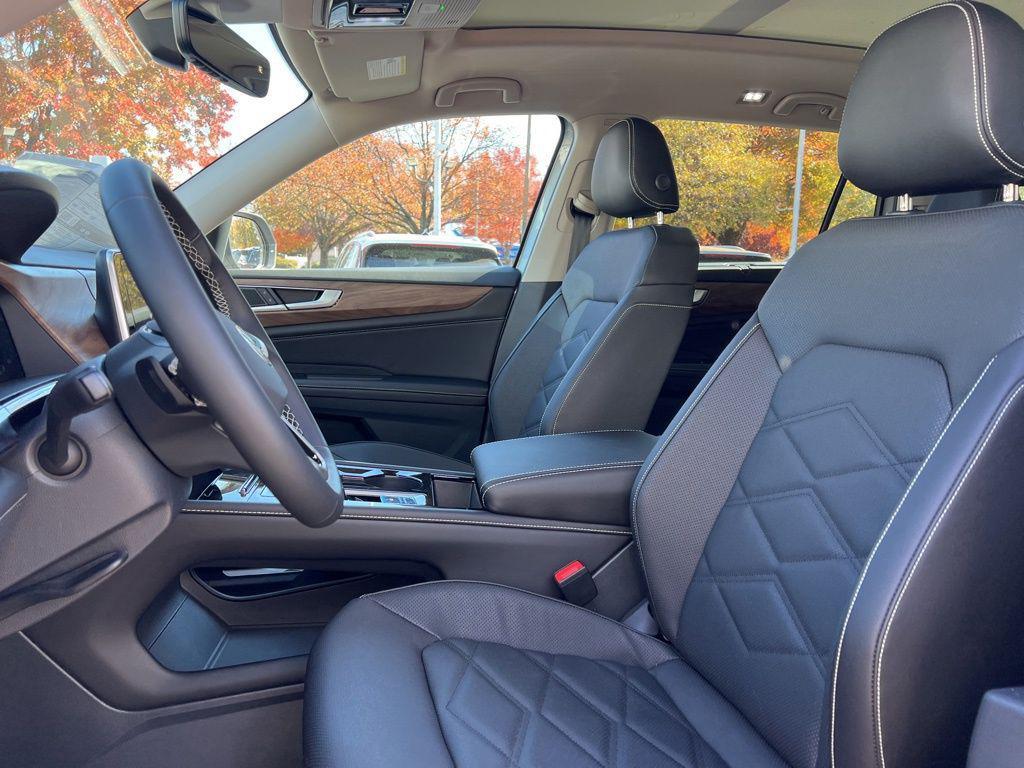 new 2026 Volkswagen Atlas car, priced at $43,908