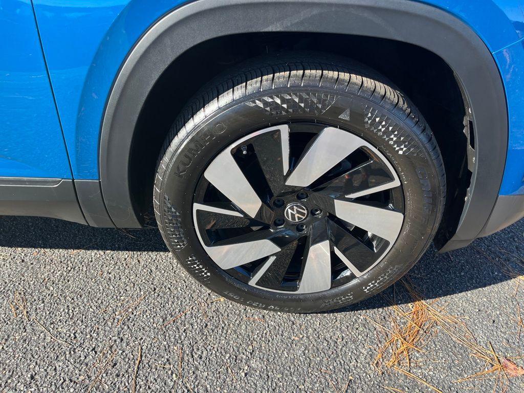 used 2025 Volkswagen Atlas Cross Sport car, priced at $33,803