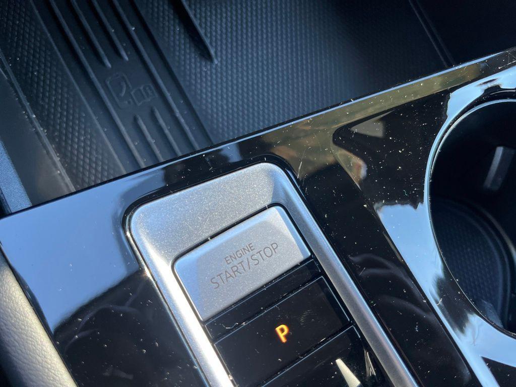 used 2025 Volkswagen Atlas Cross Sport car, priced at $33,803