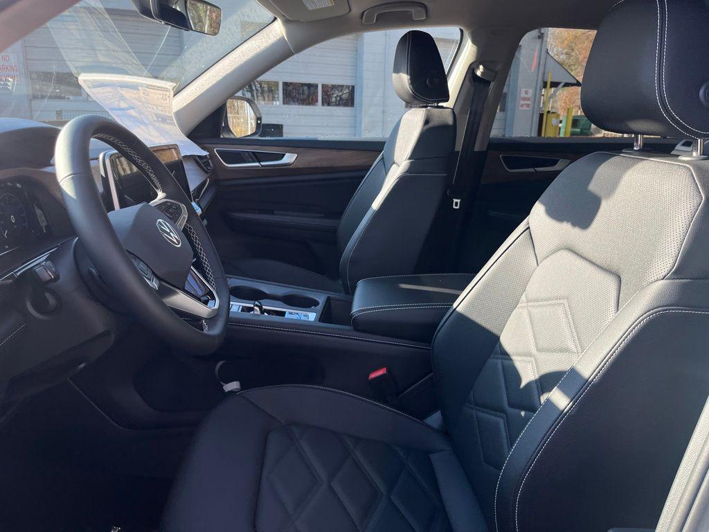 new 2026 Volkswagen Atlas car, priced at $37,578