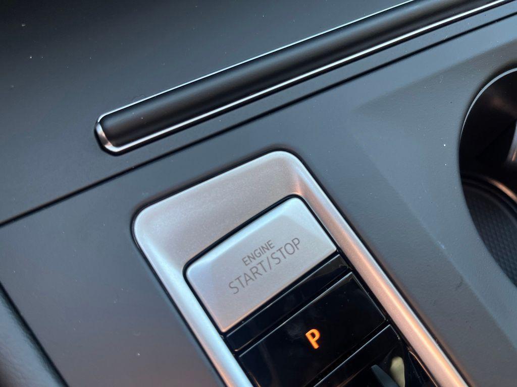 new 2026 Volkswagen Atlas car, priced at $37,578