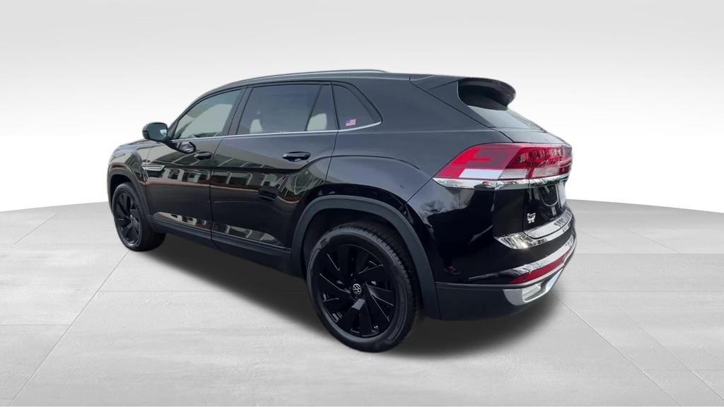 new 2026 Volkswagen Atlas Cross Sport car, priced at $44,101