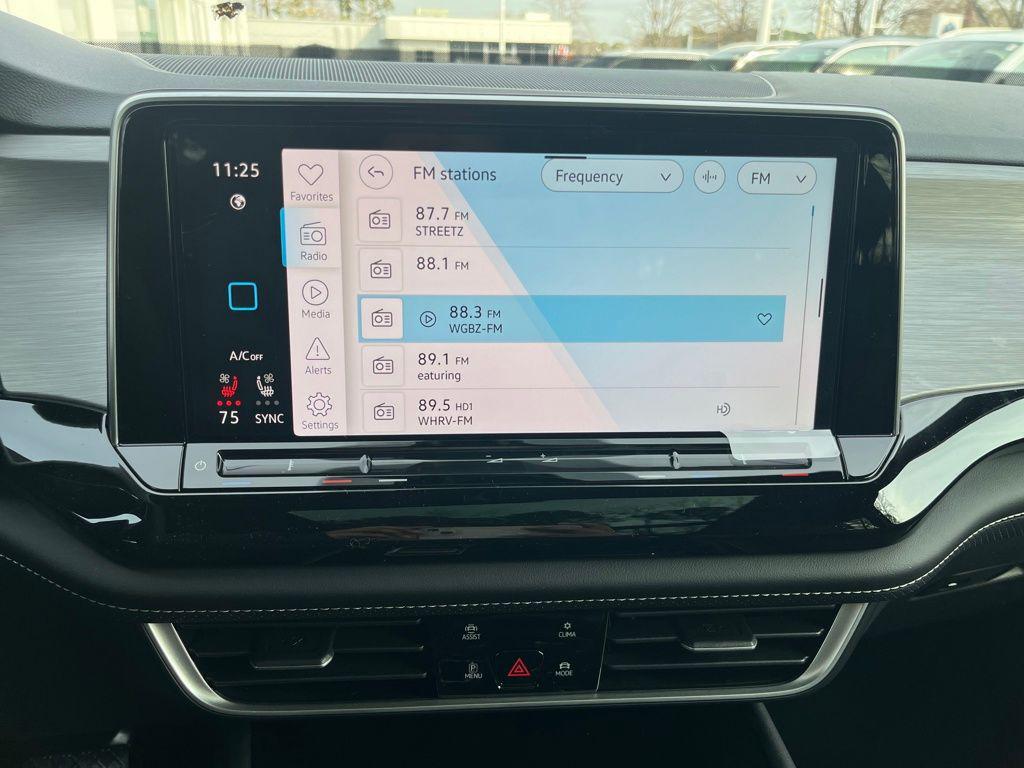 new 2026 Volkswagen Atlas Cross Sport car, priced at $44,101