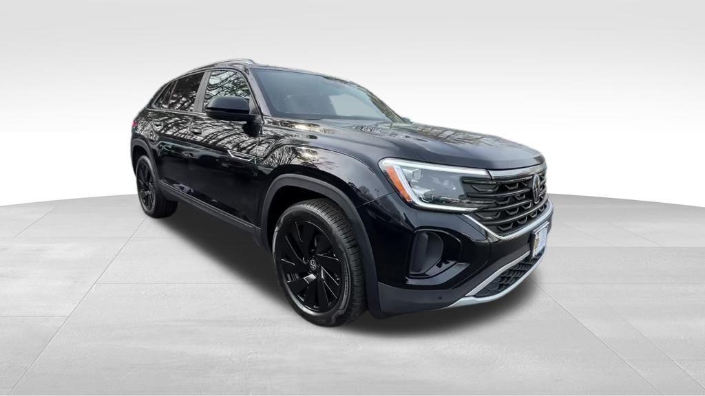 new 2026 Volkswagen Atlas Cross Sport car, priced at $44,101