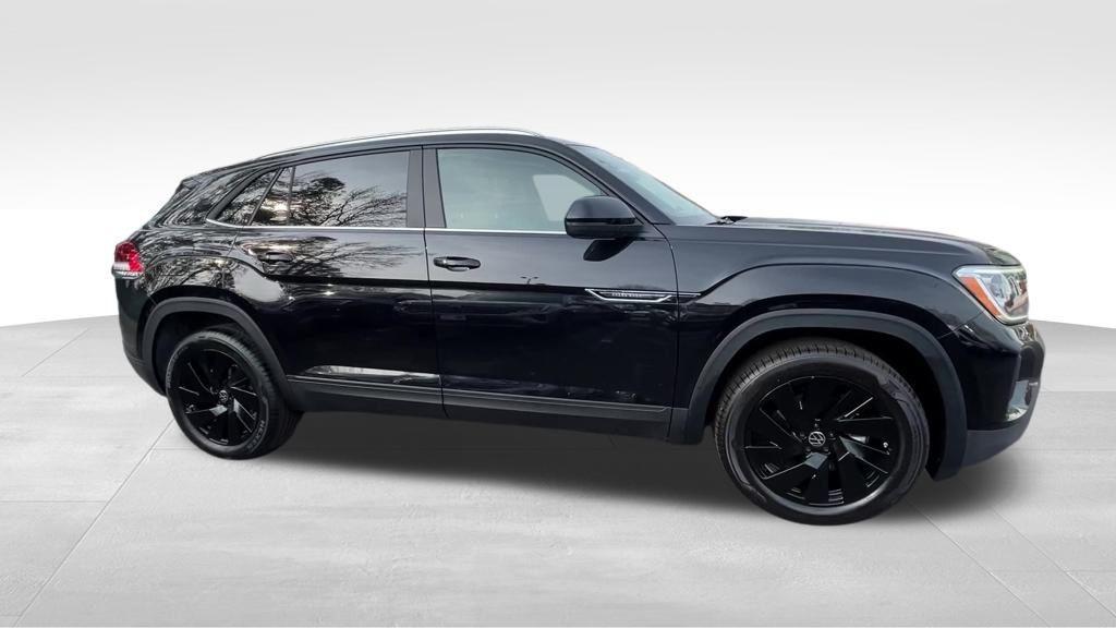 new 2026 Volkswagen Atlas Cross Sport car, priced at $44,101