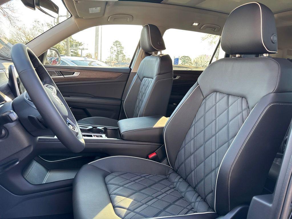 new 2026 Volkswagen Atlas car, priced at $51,671