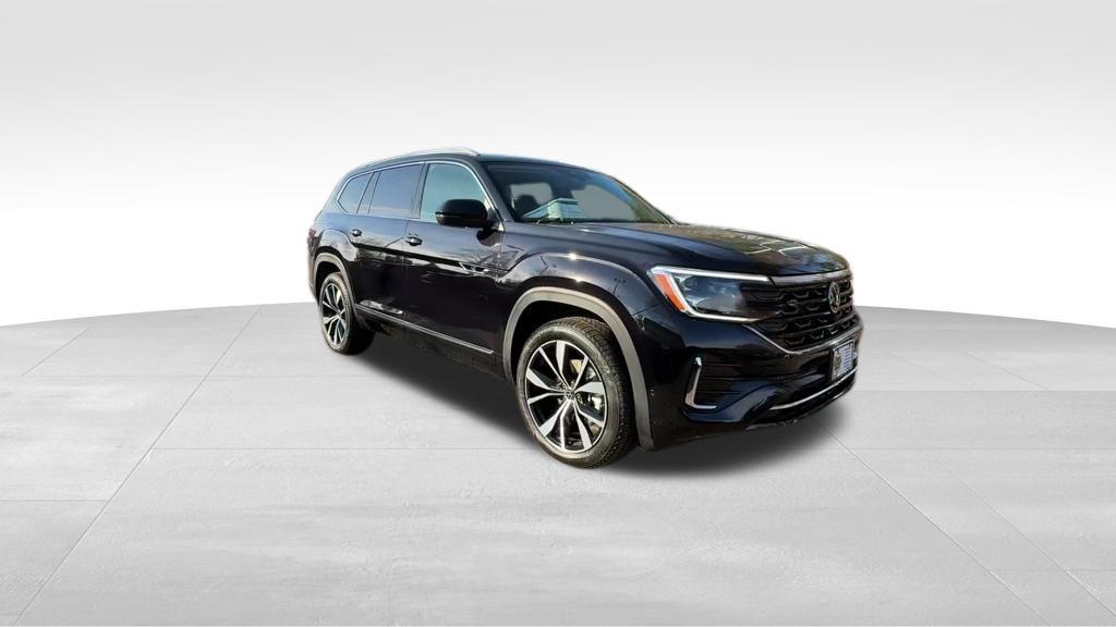 new 2026 Volkswagen Atlas car, priced at $51,671