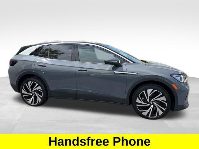 new 2025 Volkswagen ID.4 car, priced at $47,443