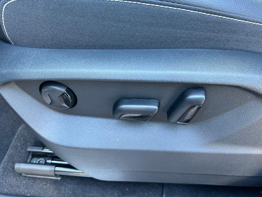 new 2026 Volkswagen Atlas car, priced at $43,908