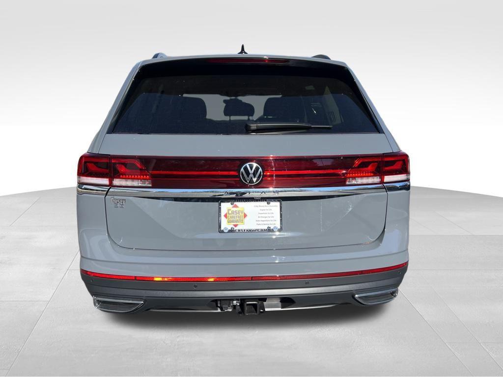 new 2026 Volkswagen Atlas car, priced at $43,246