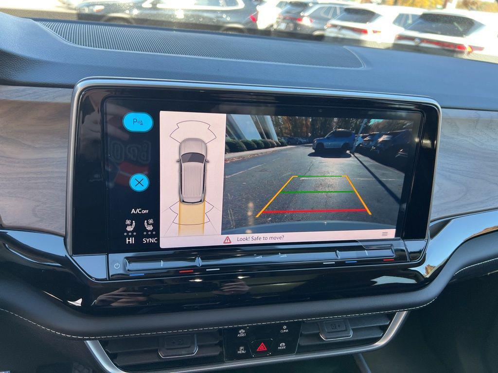 new 2026 Volkswagen Atlas car, priced at $43,246