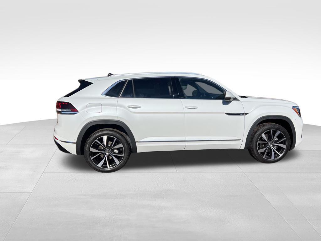 new 2026 Volkswagen Atlas Cross Sport car, priced at $51,956
