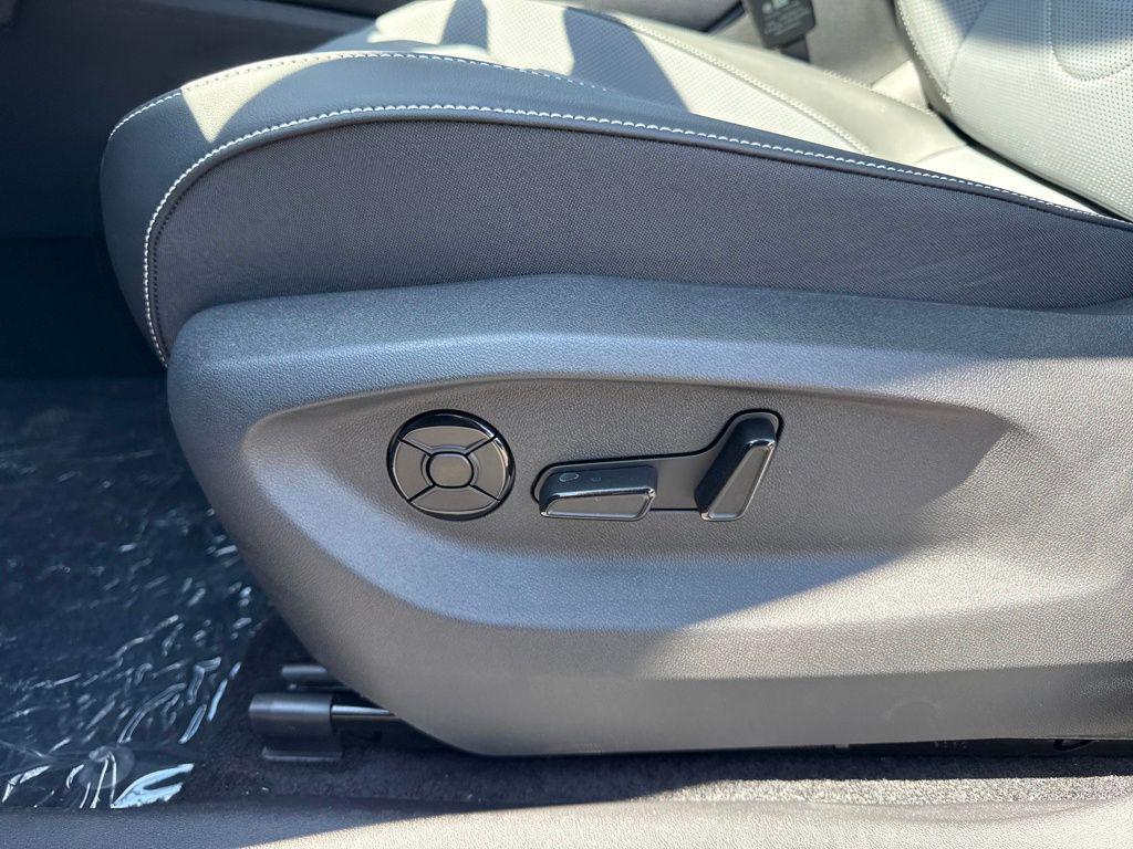 new 2025 Volkswagen Tiguan car, priced at $31,813