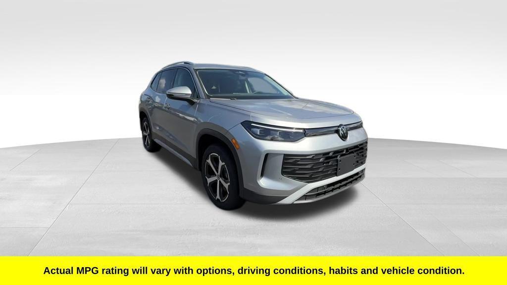 new 2025 Volkswagen Tiguan car, priced at $31,813