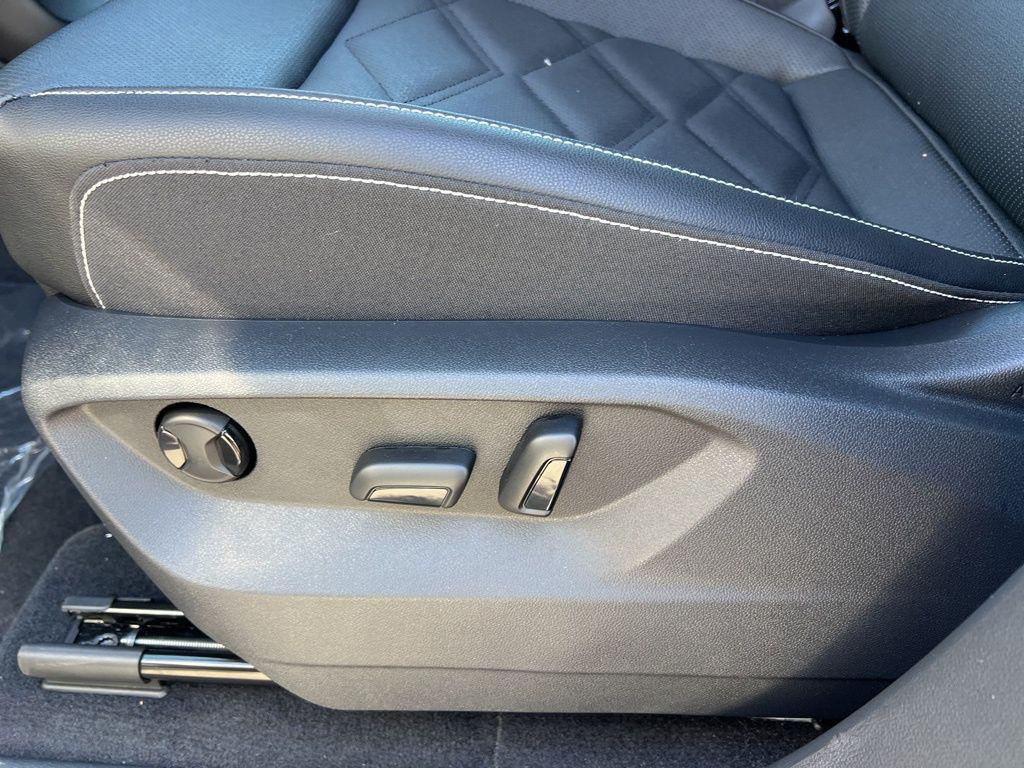 new 2026 Volkswagen Atlas car, priced at $39,365