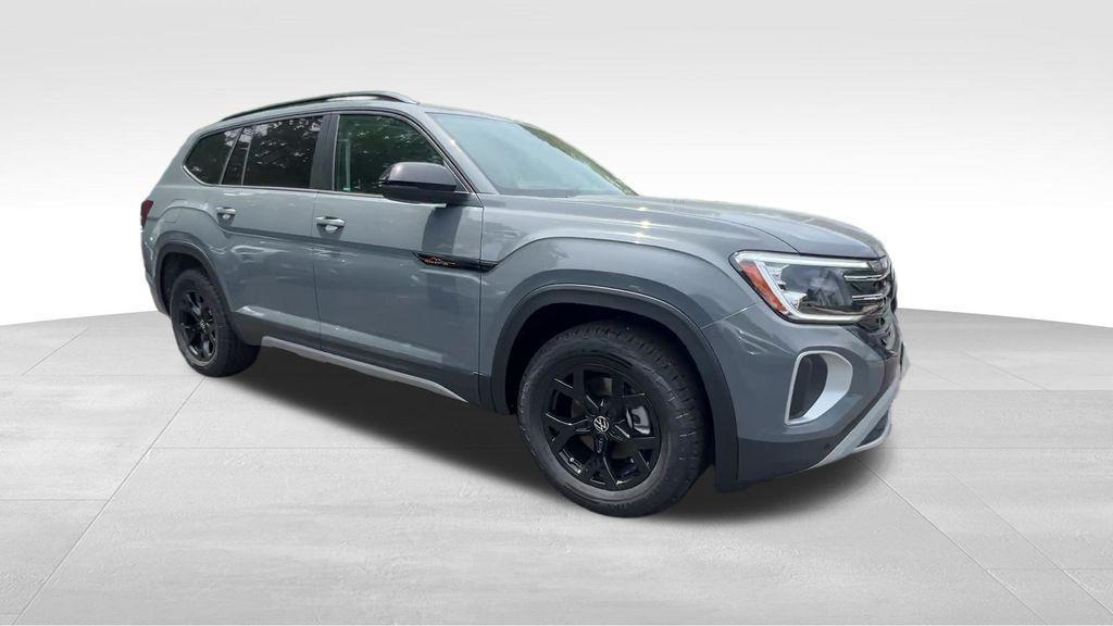 new 2026 Volkswagen Atlas car, priced at $44,079
