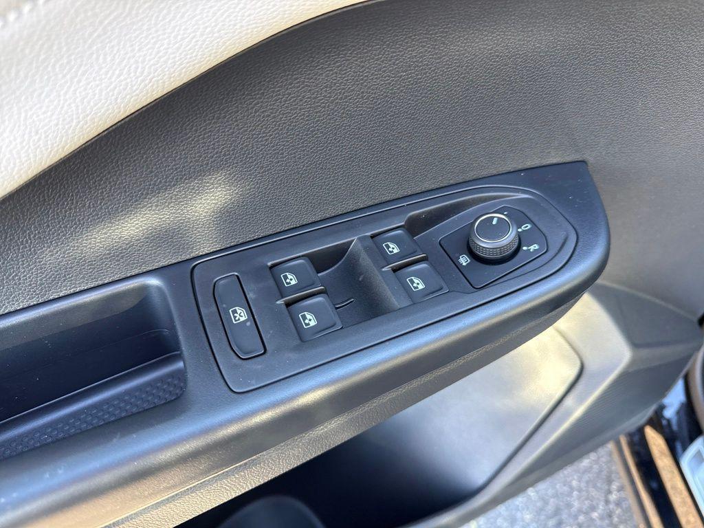 new 2026 Volkswagen Taos car, priced at $36,636