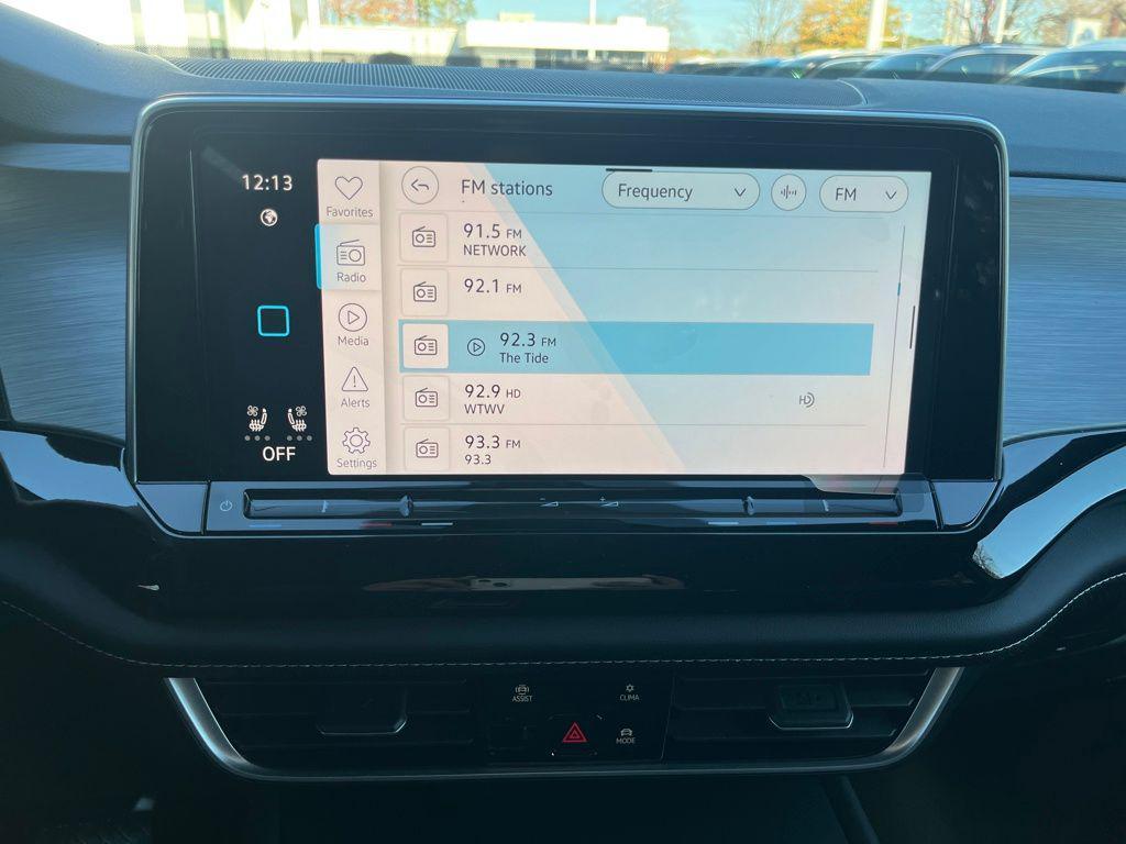 new 2026 Volkswagen Atlas Cross Sport car, priced at $38,418