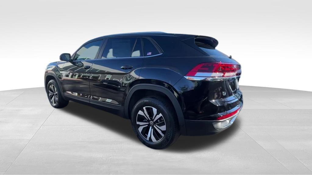 new 2026 Volkswagen Atlas Cross Sport car, priced at $38,418