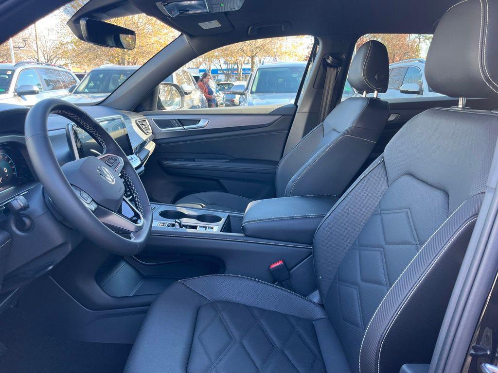 new 2026 Volkswagen Atlas Cross Sport car, priced at $38,418