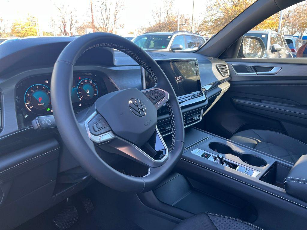 new 2026 Volkswagen Atlas Cross Sport car, priced at $38,418