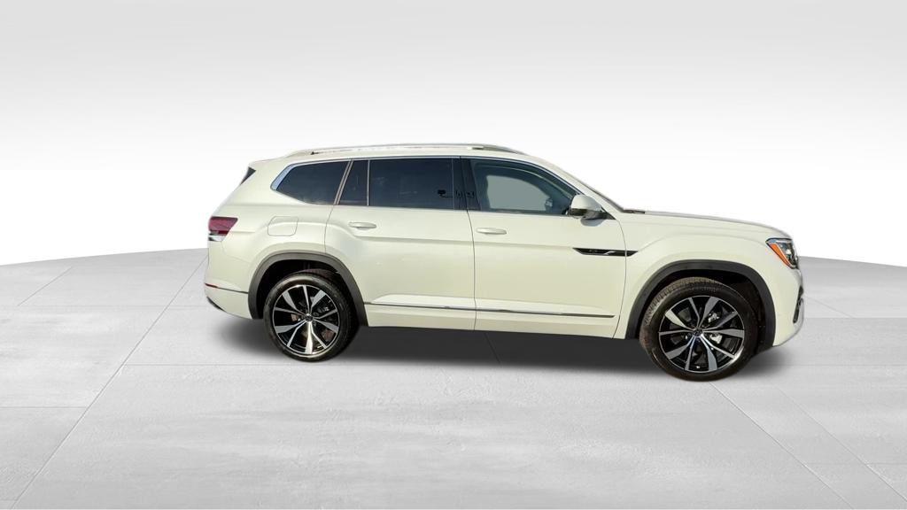 new 2026 Volkswagen Atlas car, priced at $53,124