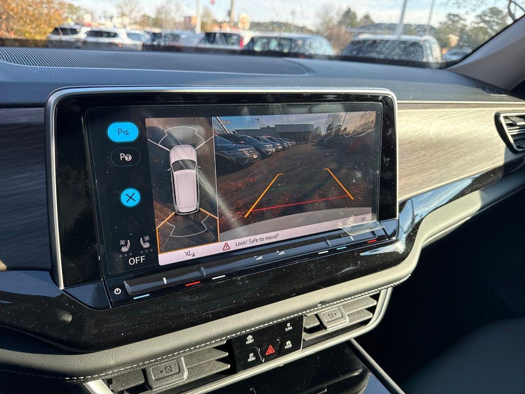 new 2026 Volkswagen Atlas car, priced at $53,124