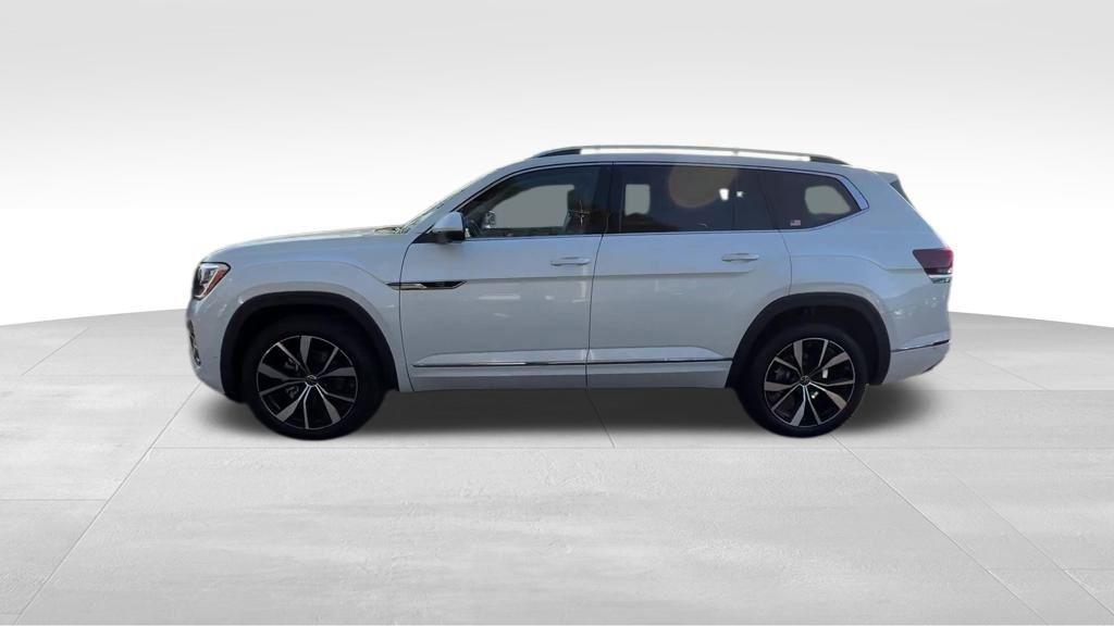 new 2026 Volkswagen Atlas car, priced at $53,124