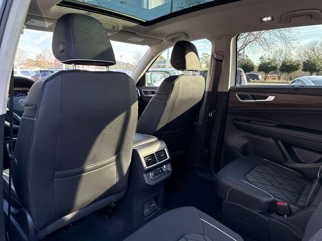 new 2026 Volkswagen Atlas car, priced at $53,124