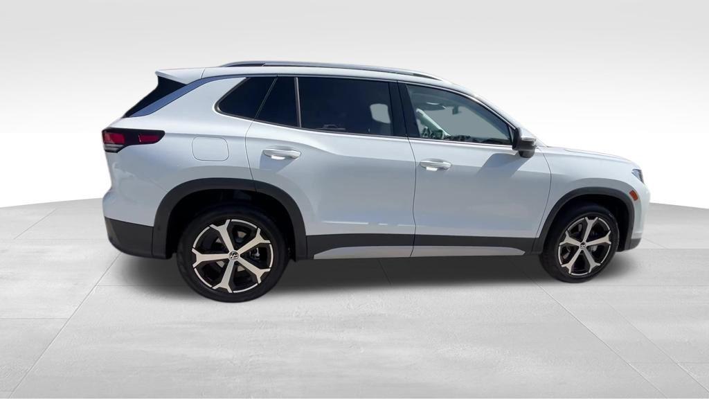 new 2025 Volkswagen Tiguan car, priced at $30,782