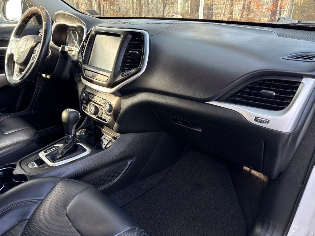 used 2018 Jeep Cherokee car, priced at $15,150