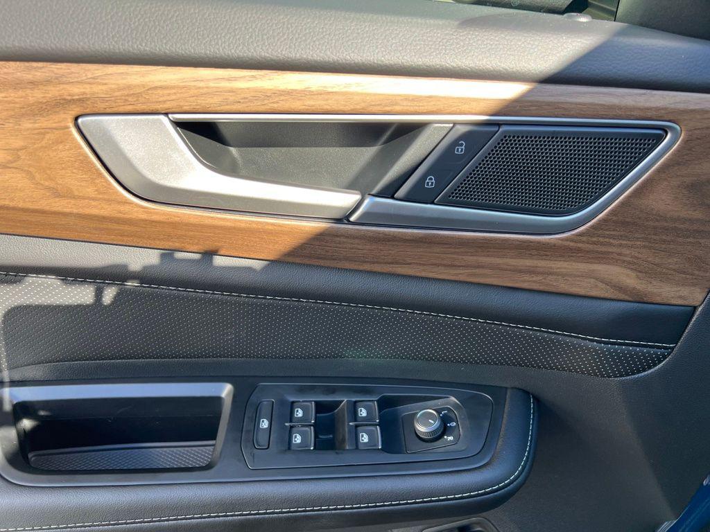 new 2026 Volkswagen Atlas car, priced at $43,986