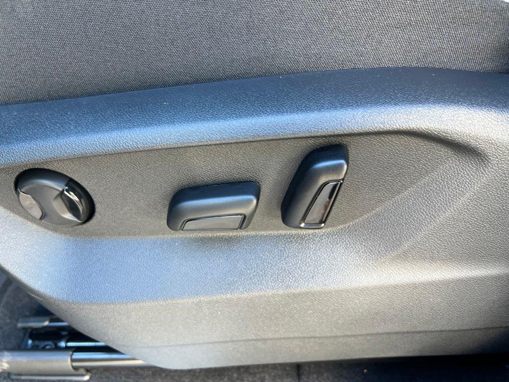 new 2026 Volkswagen Atlas car, priced at $43,986