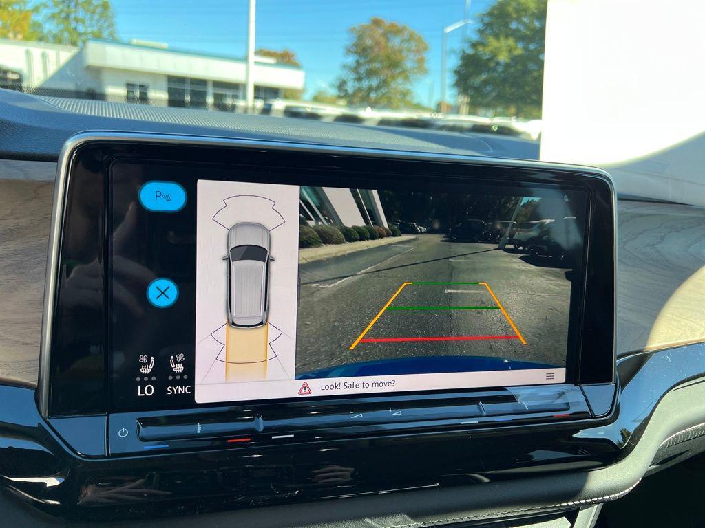 new 2026 Volkswagen Atlas car, priced at $43,986