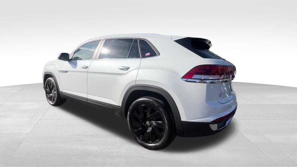 new 2026 Volkswagen Atlas Cross Sport car, priced at $44,538