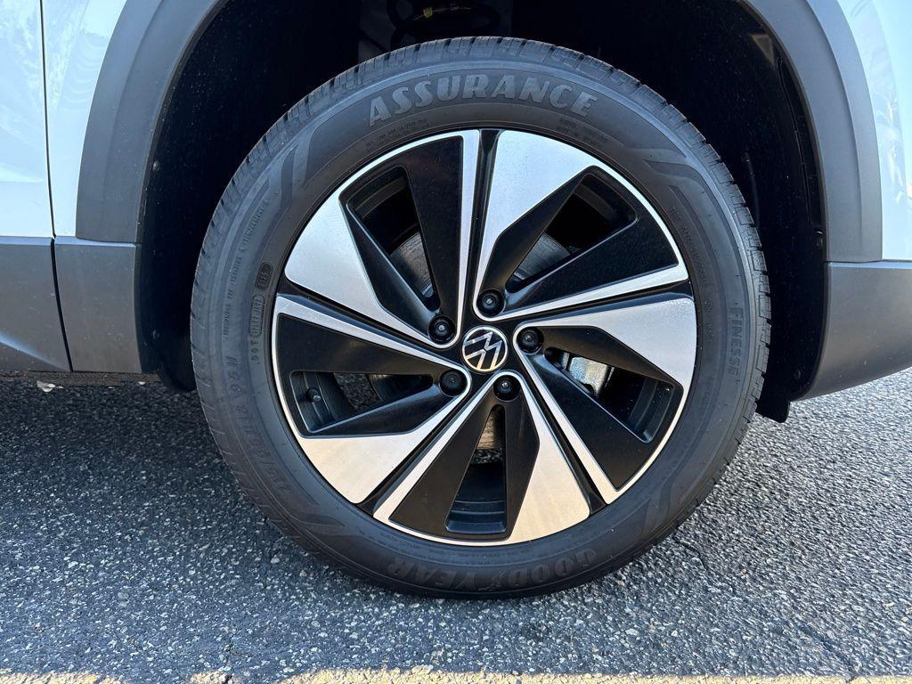 new 2026 Volkswagen Taos car, priced at $32,546