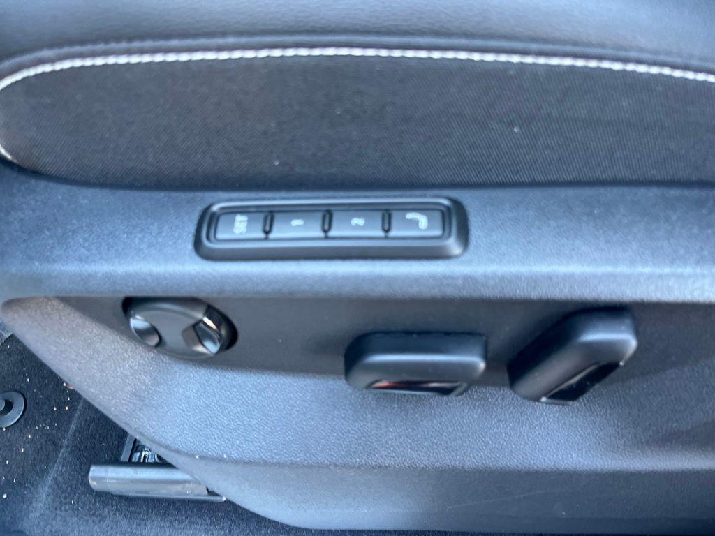 new 2026 Volkswagen Atlas car, priced at $53,031