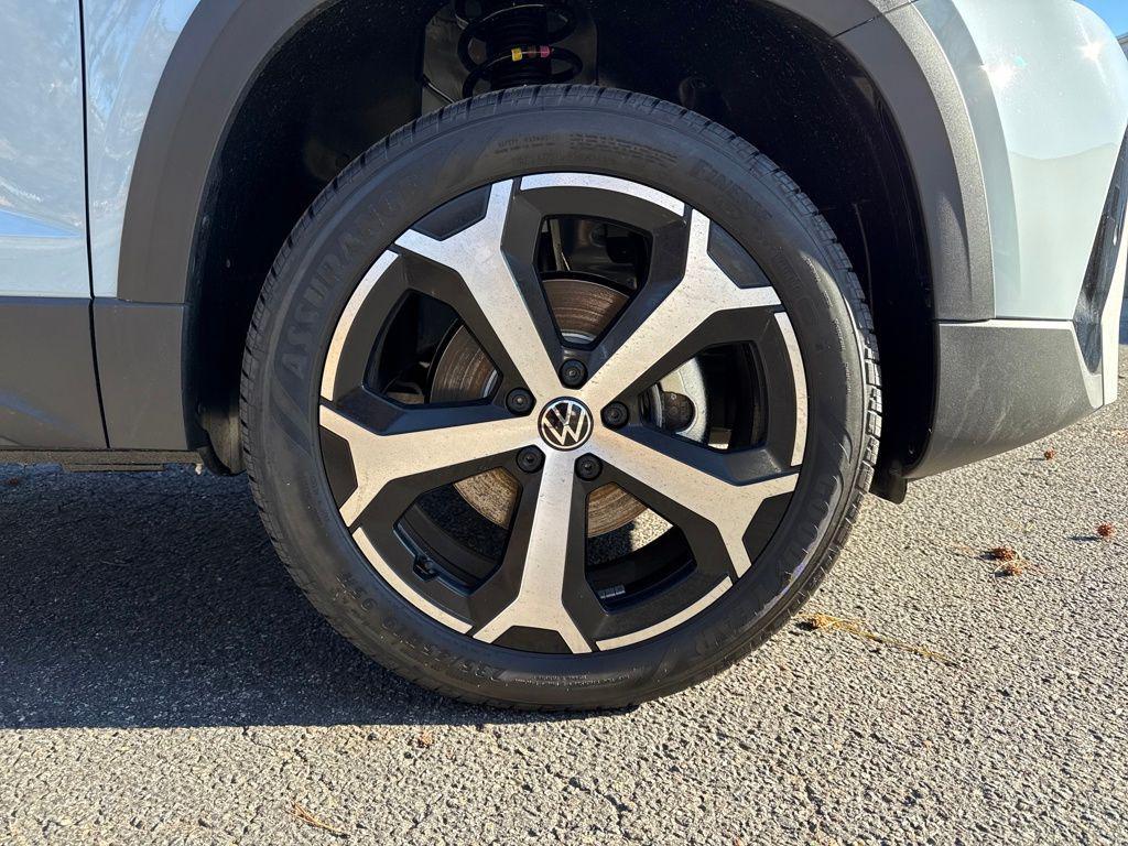 new 2026 Volkswagen Taos car, priced at $36,733