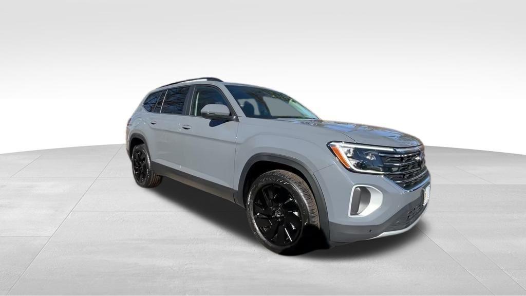 new 2026 Volkswagen Atlas car, priced at $45,455