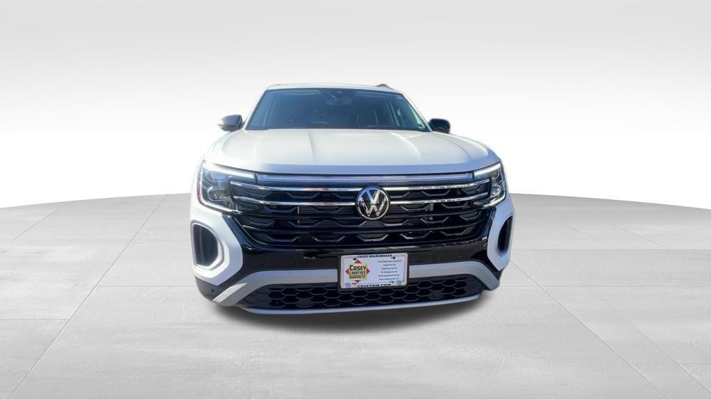 new 2026 Volkswagen Atlas car, priced at $46,677